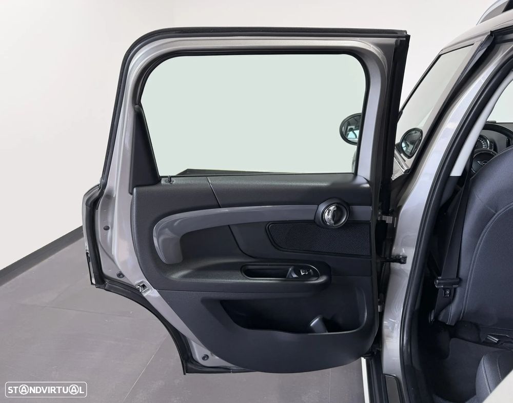 MINI Countryman Cooper SE ALL4 Auto - 43