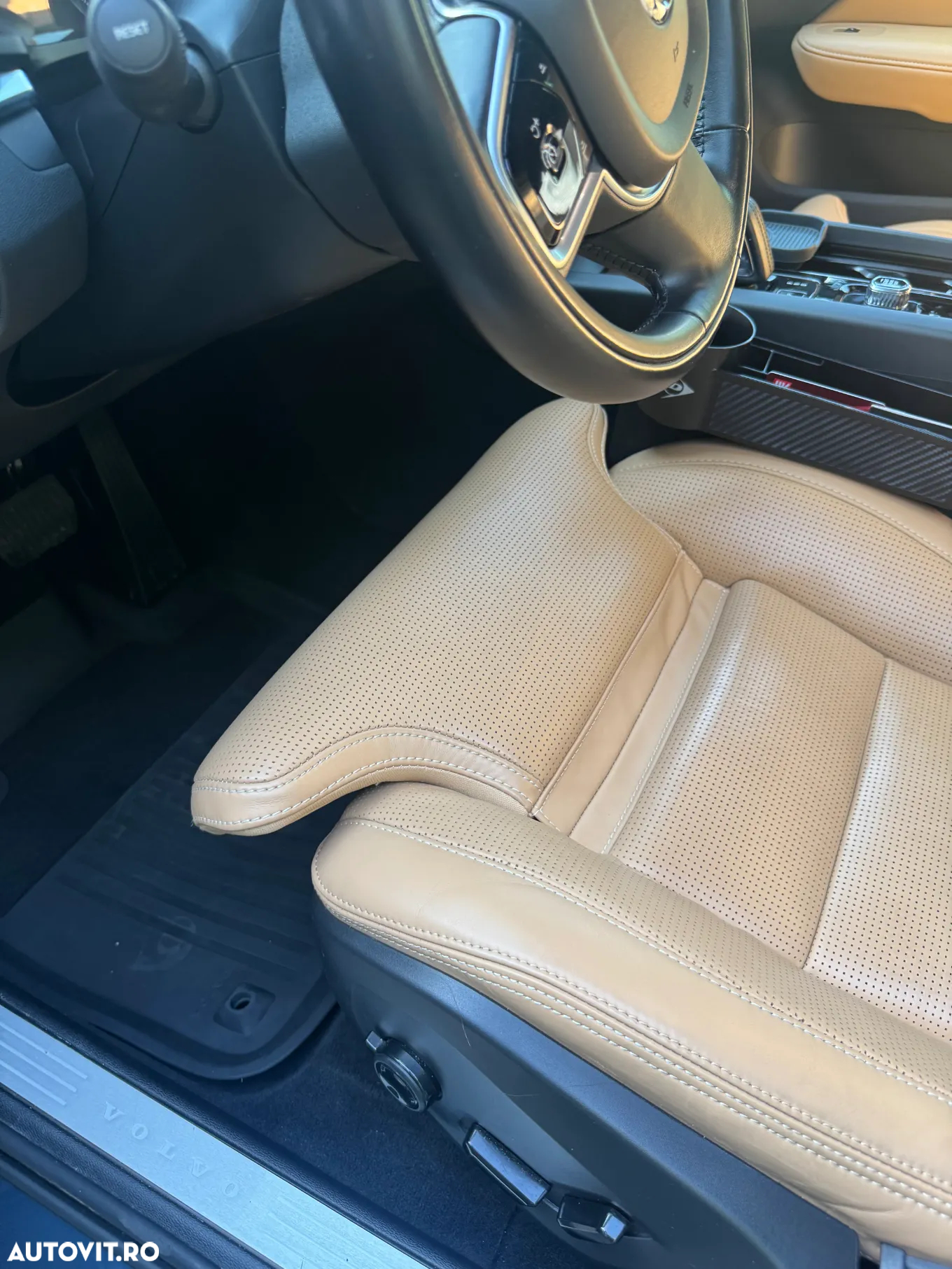 Volvo V60 B4 MHEV AT8 FWD Momentum Pro - 11