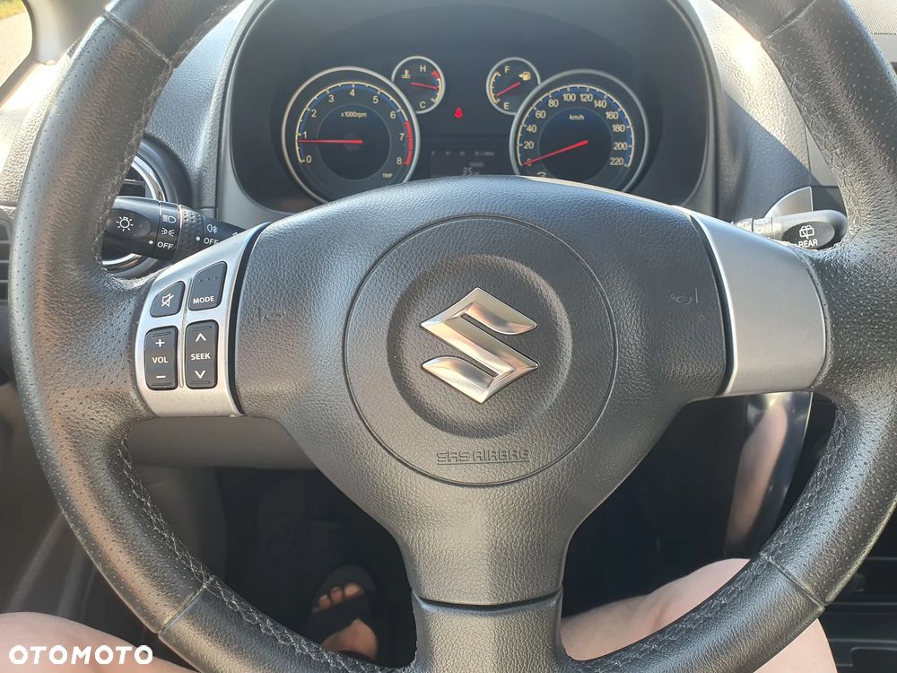 Suzuki SX4 1.6 VVT 4x2 Comfort - 16