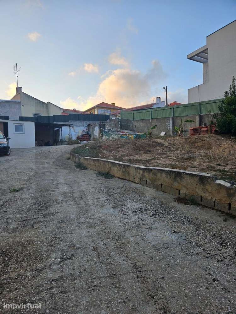 Terreno para construção com 402m2 no Alto dos Gaios - Estoril - Grande imagem: 3/9