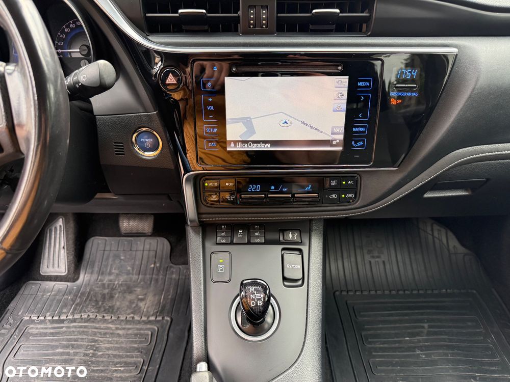 Toyota Auris - 15