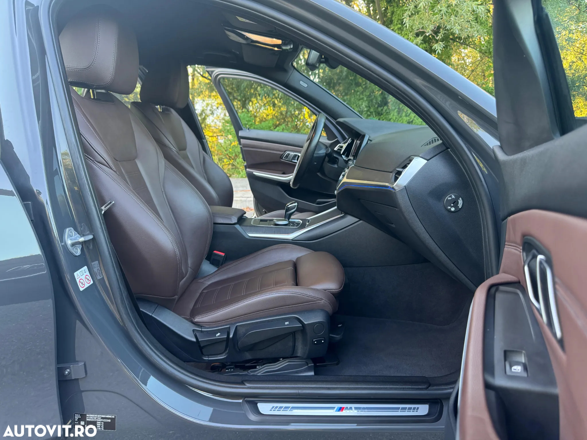 BMW Seria 3 318d Aut. M Sport - 32