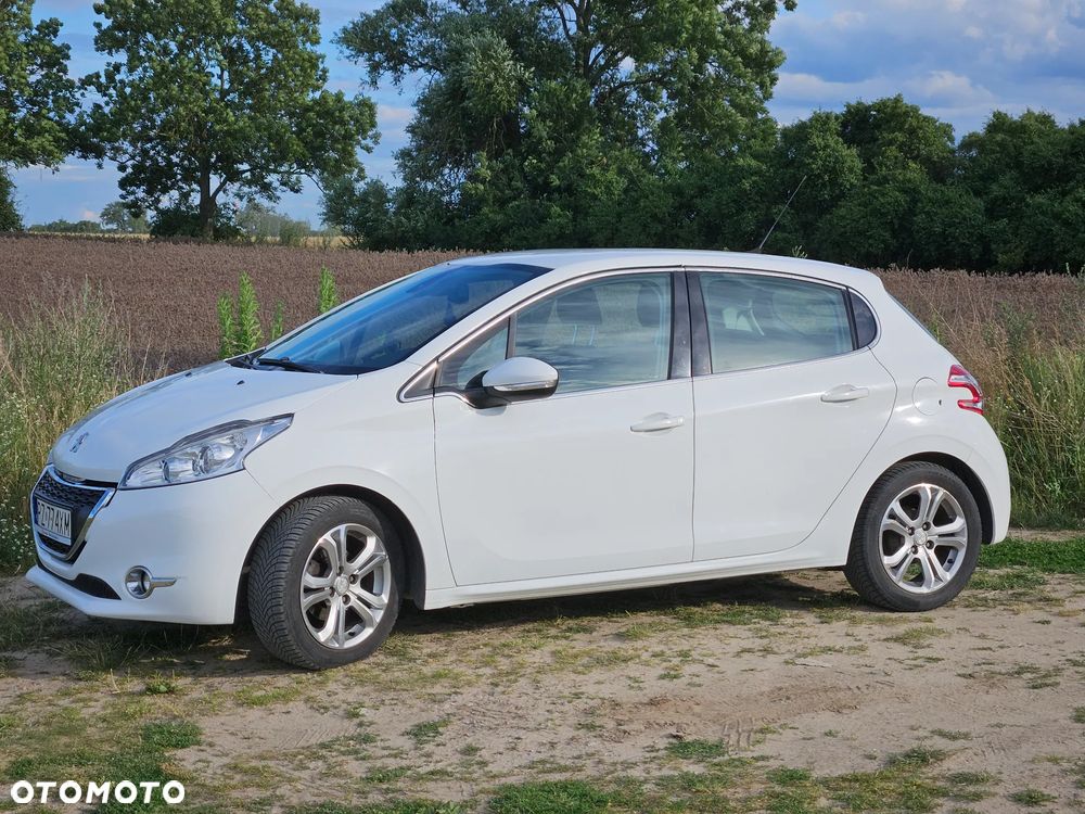 Peugeot 208 82 VTI Allure - 12