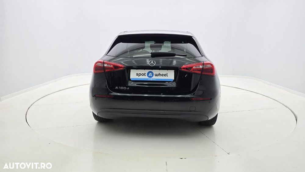 Mercedes-Benz A 180 - 9