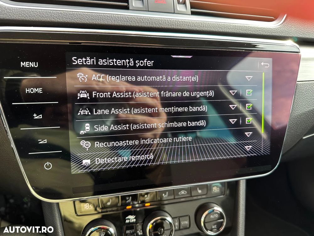 Skoda Superb 2.0 TDI Premium Edition - 7