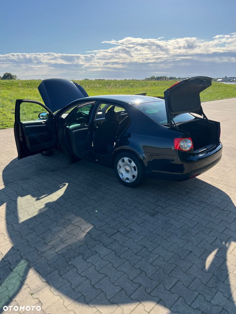 Volkswagen Jetta Diesel Comfortline - 11