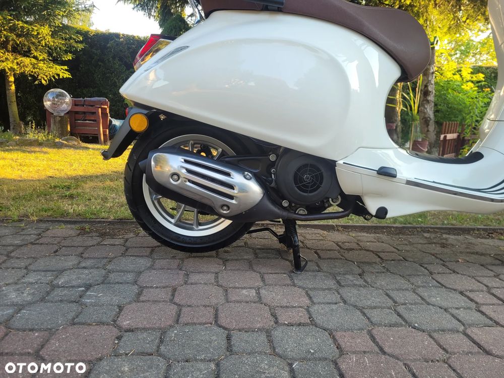 Piaggio Vespa - 10