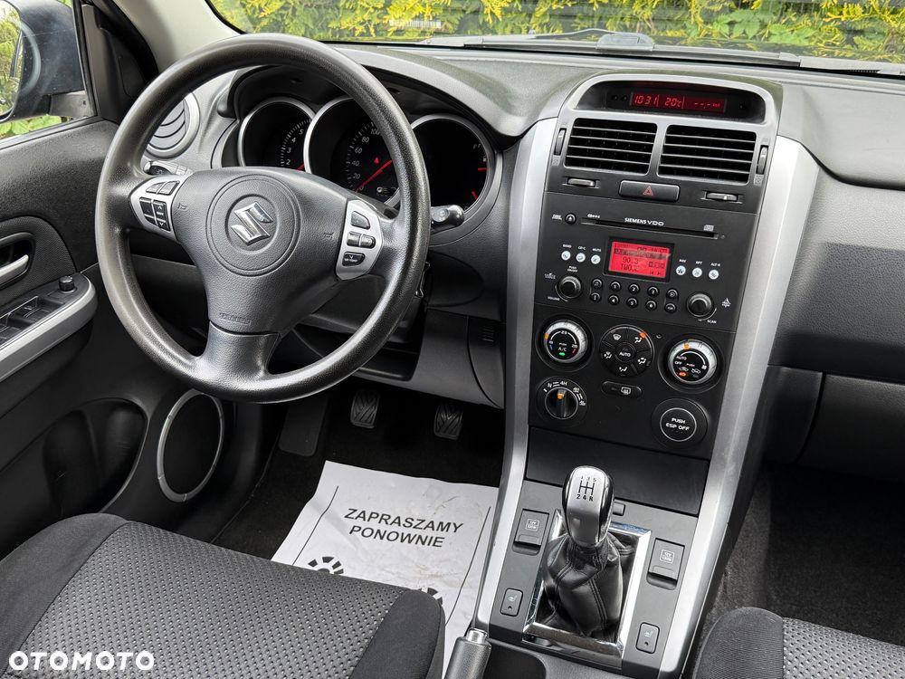 Suzuki Grand Vitara 2.0 Club - 13
