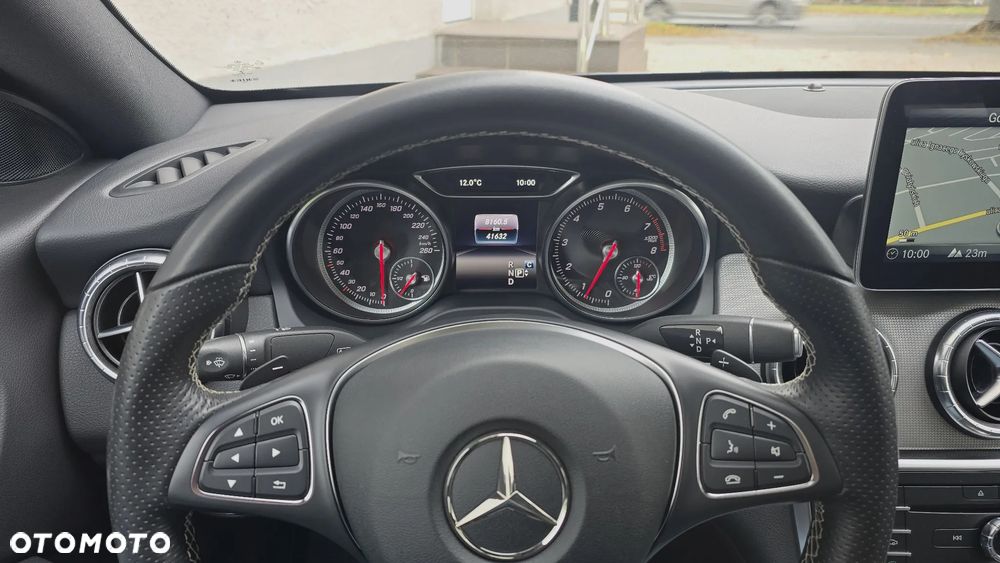 Mercedes-Benz CLA 250 4-Matic AMG Line - 20
