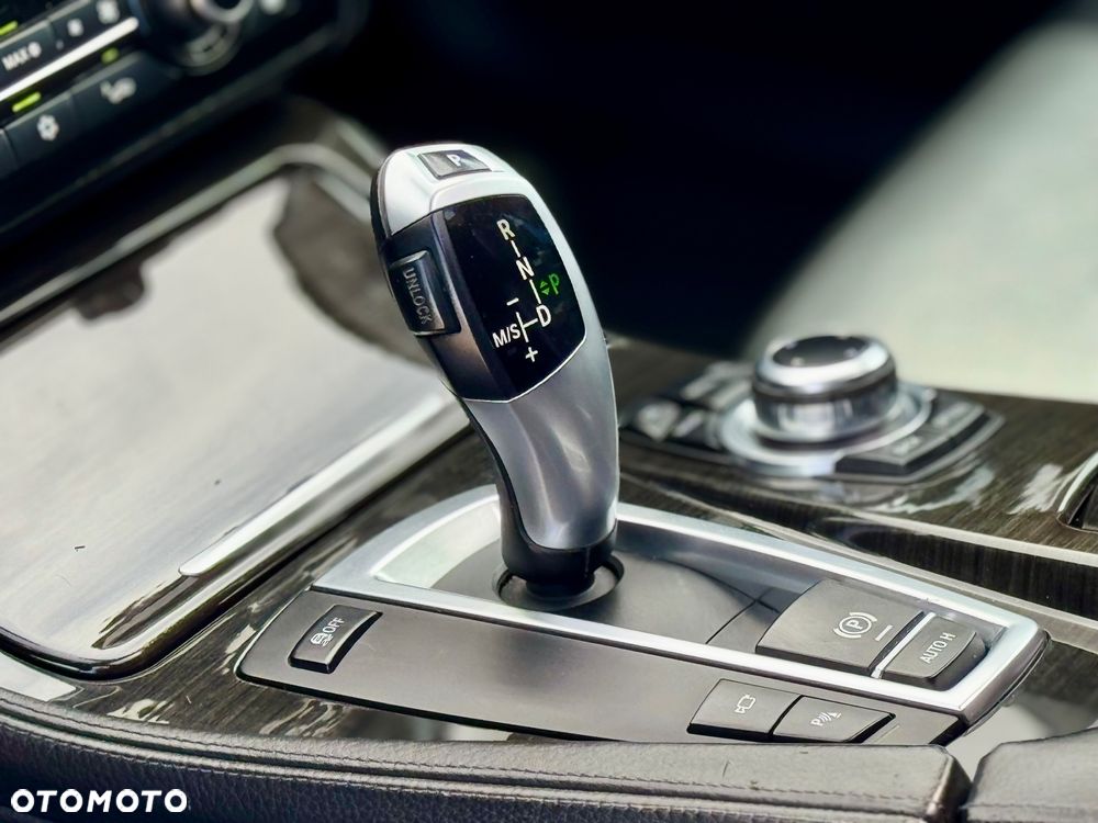 BMW Seria 5 - 34