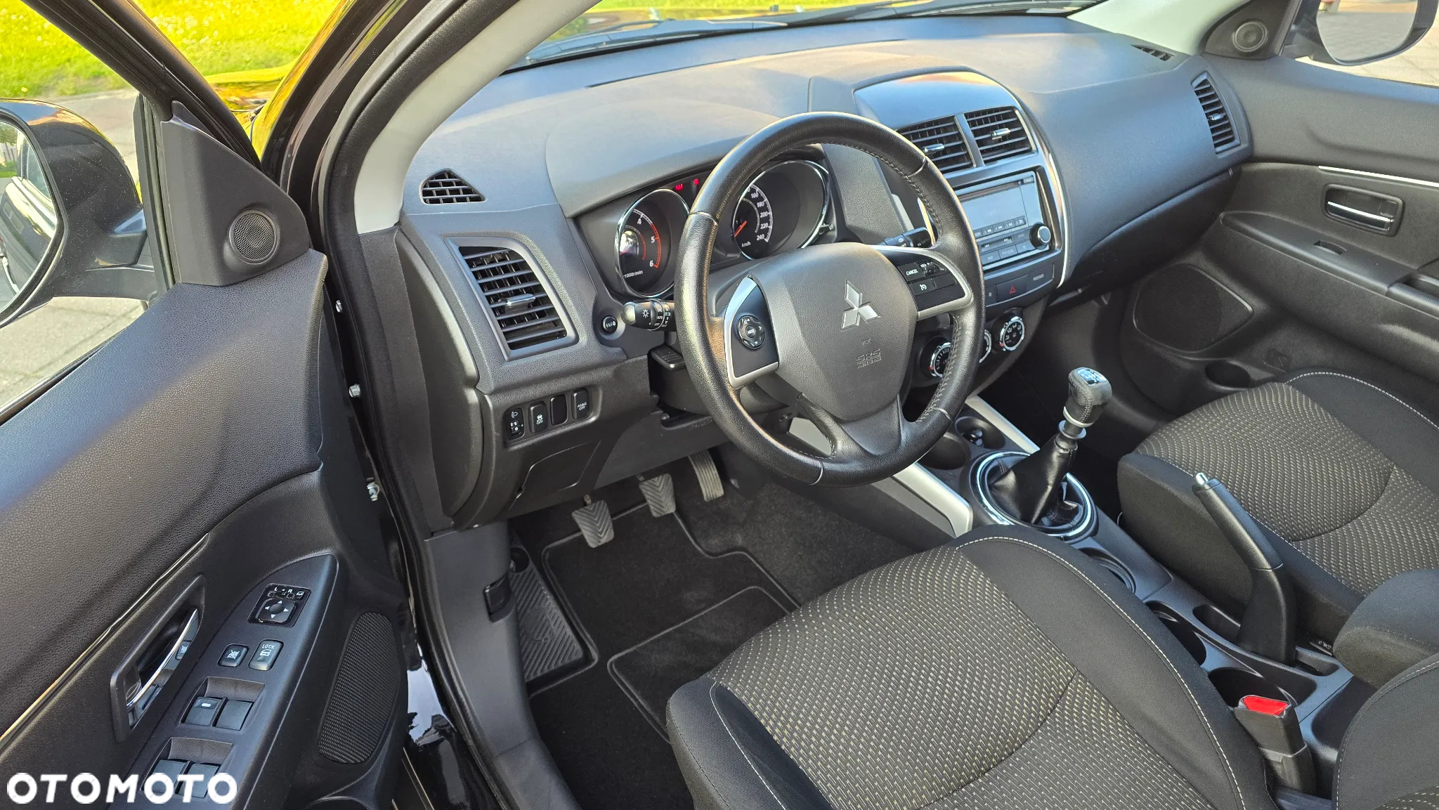 Mitsubishi ASX - 9