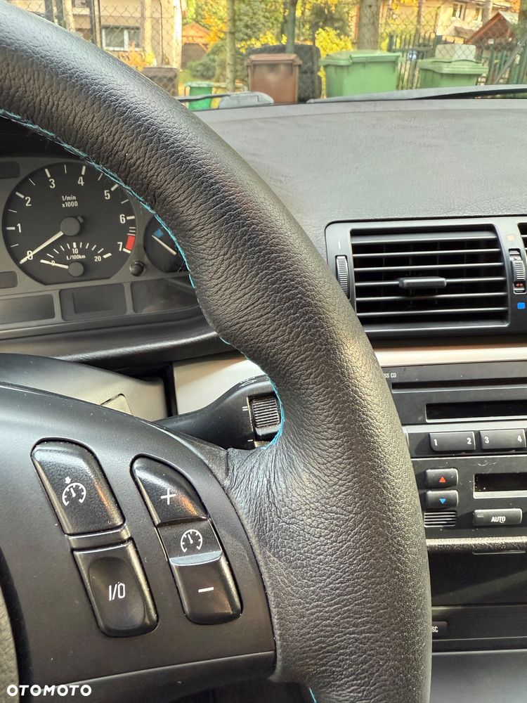 BMW Seria 3 318i - 30