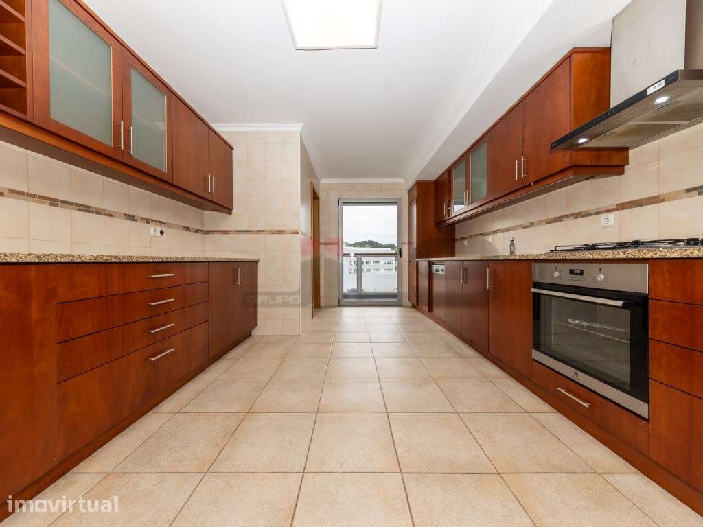 Fantástico Apartamento T1 com Varandas Amplas, Garagem e Arrecadaçã... - Grande imagem: 2/25