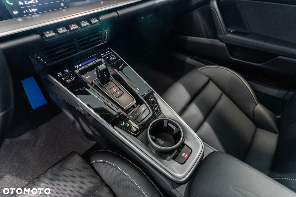Porsche 911 Carrera 4S - 29