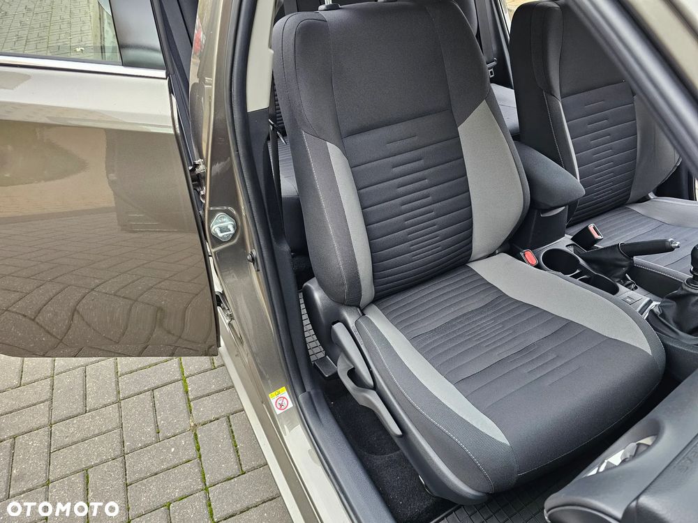 Toyota Auris 1.6 Premium - 11