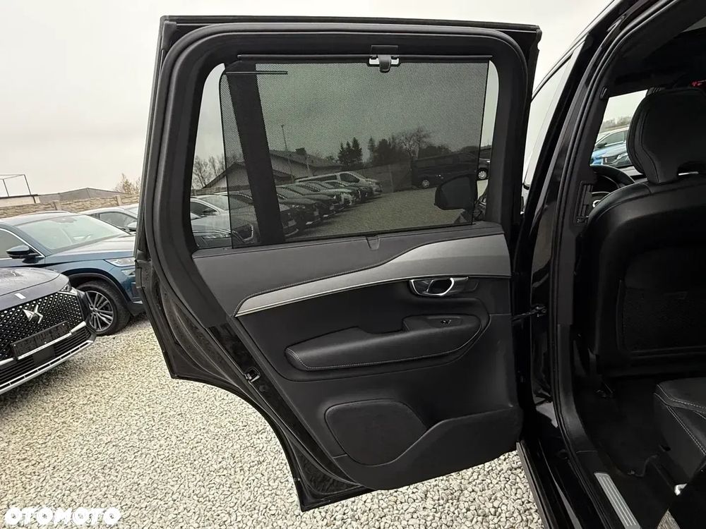 Volvo XC 90 T8 AWD Recharge Geartronic RDesign Edition - 29