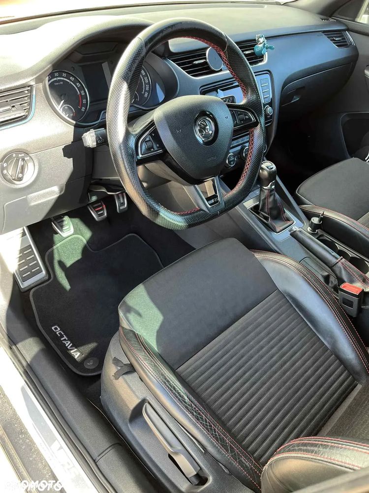 Skoda Octavia 2.0 TDI RS - 12