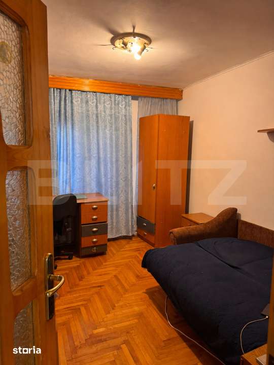 Apartament de vanzare, 4 camere, decomandat, 84 mp - Burdujeni — fotografia 2