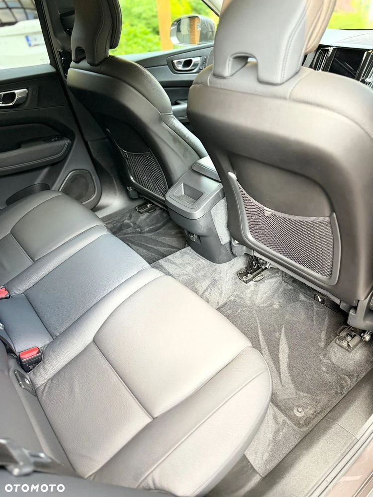 Volvo XC 60 B5 B AWD Inscription - 12