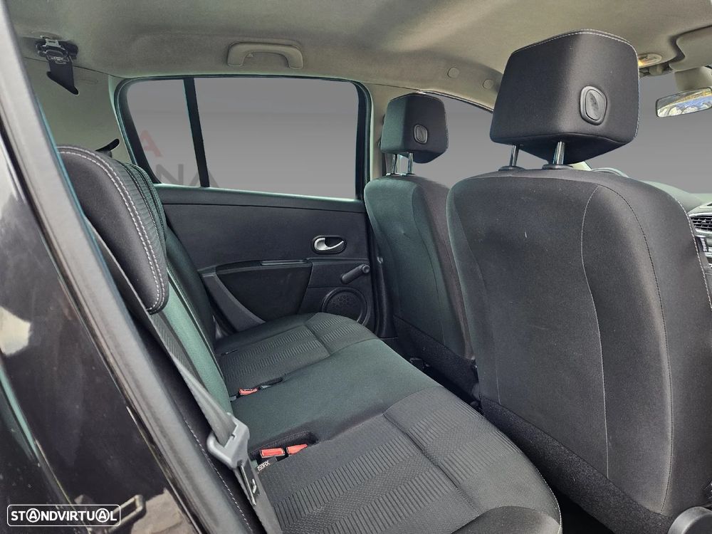 Renault Clio 1.2 16V Dynamique - 23