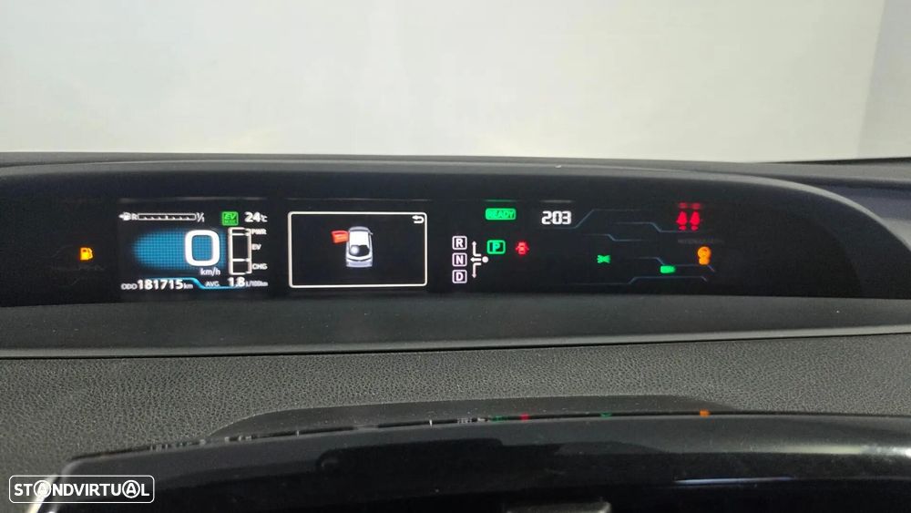 Toyota Prius 1.8 Plug-In Pack Premium - 18
