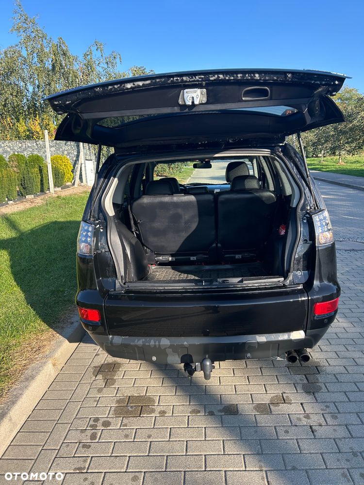 Mitsubishi Outlander - 8