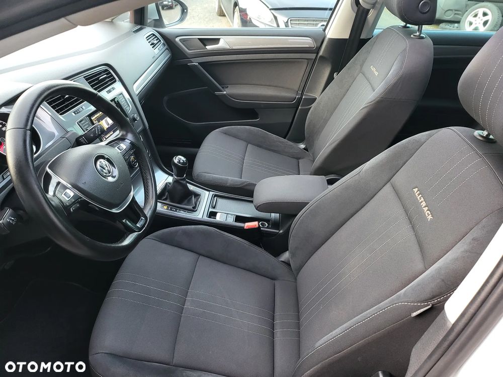 Volkswagen Golf Alltrack 1.6 TDI BMT 4Mot - 23