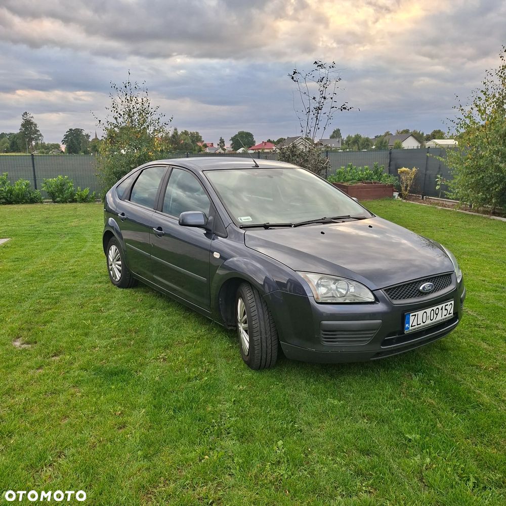 Ford Focus 1.6 Ambiente - 1