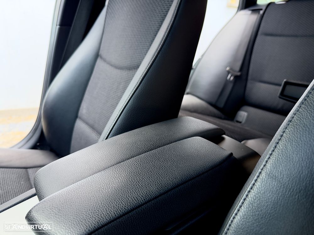 BMW 320 d Navigation Sport - 49