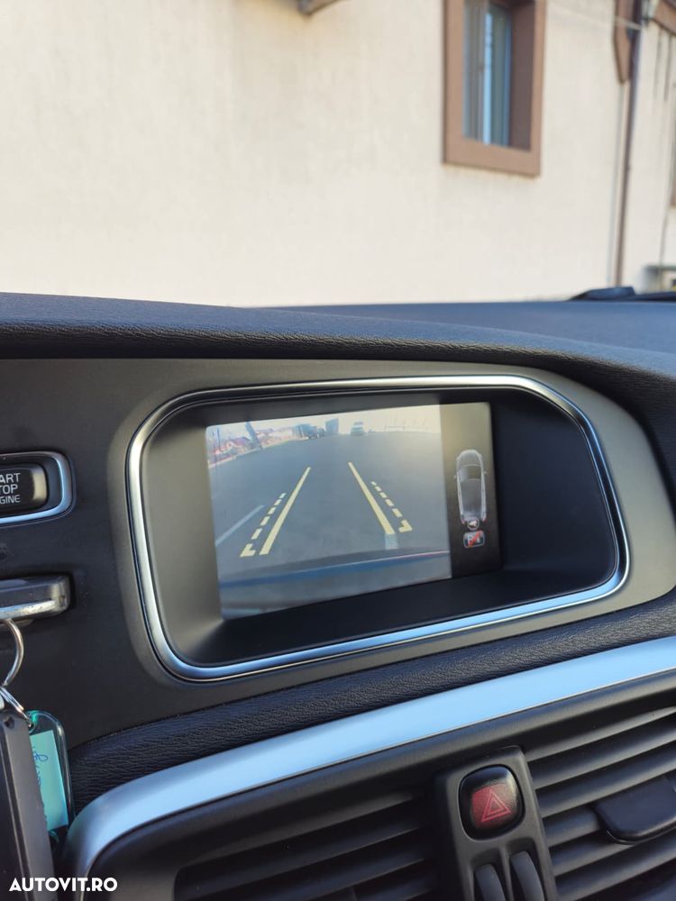 Volvo V40 D2 R Design - 9