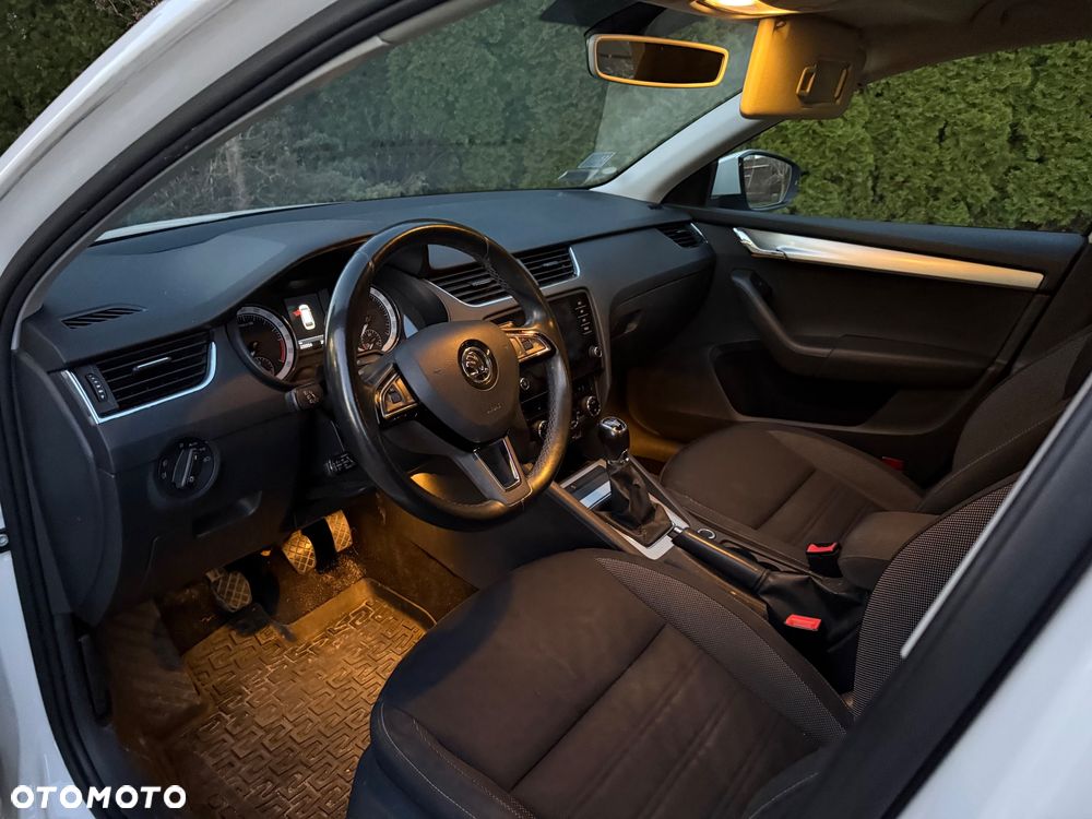 Skoda Octavia 1.6 TDI Ambition - 17