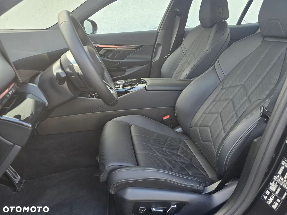 BMW Seria 5 520d xDrive mHEV M Sport - 6