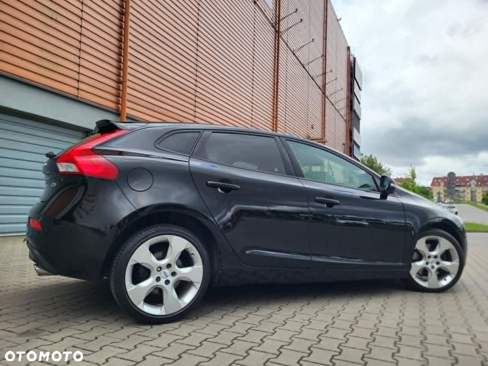 Volvo V40 D3 Geartronic Momentum - 26