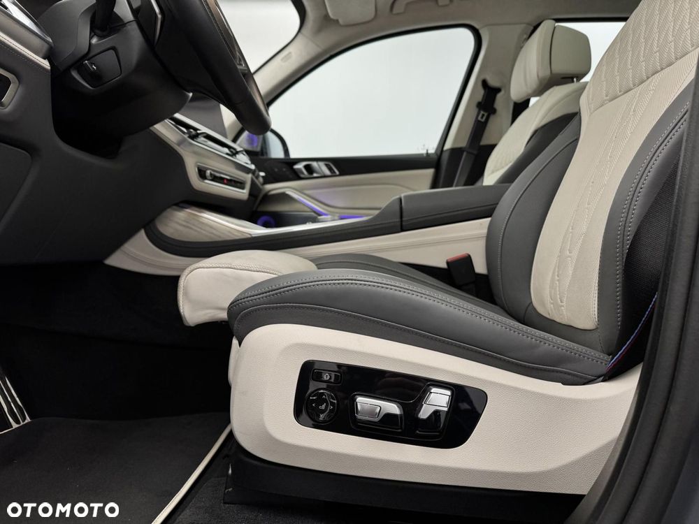 BMW X7 - 12