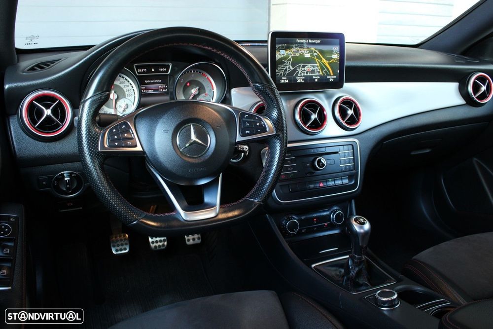 Mercedes-Benz CLA 180 d AMG Line - 19