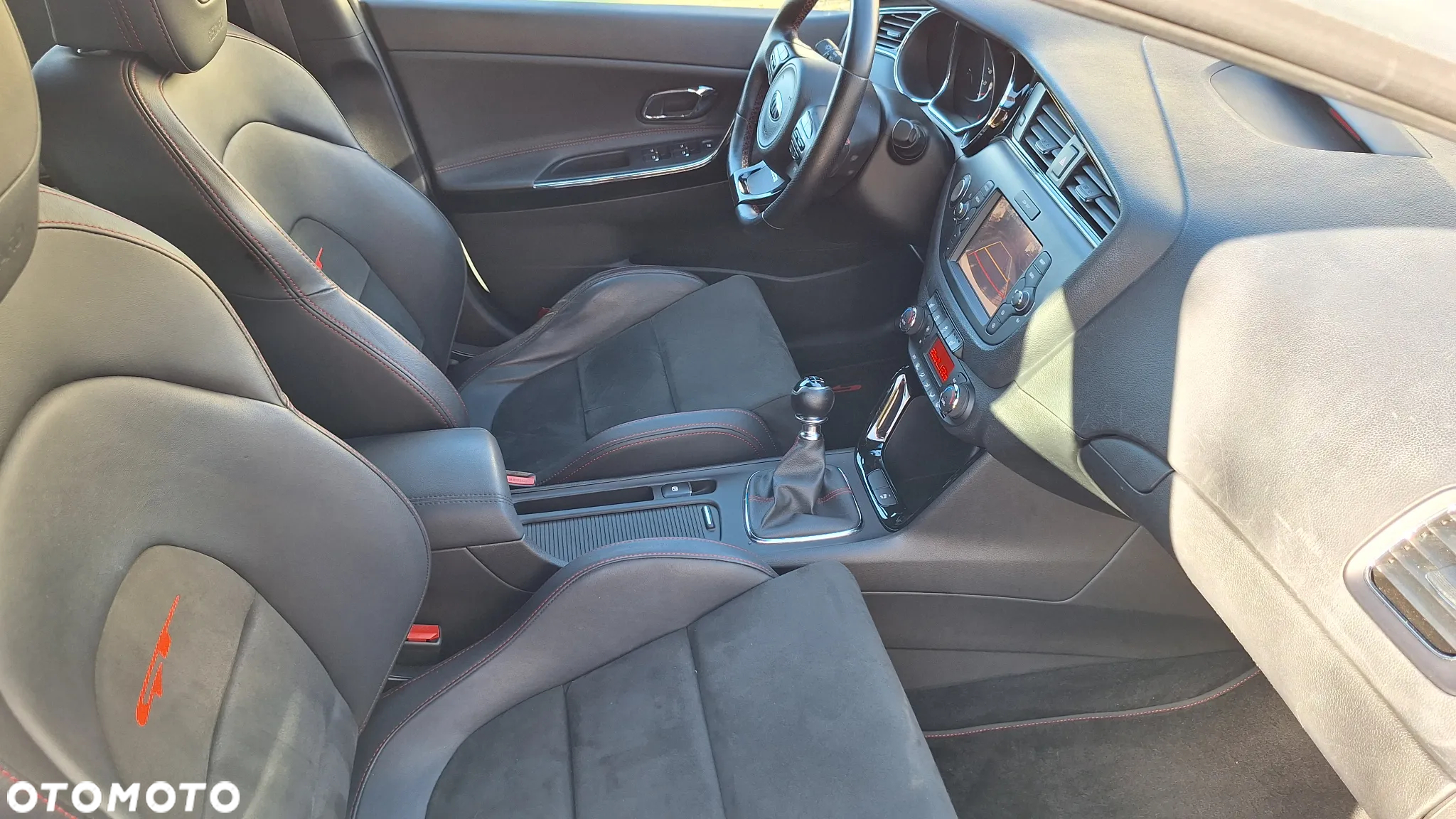 Kia Ceed 1.6 T-GDI GT-Track - 14
