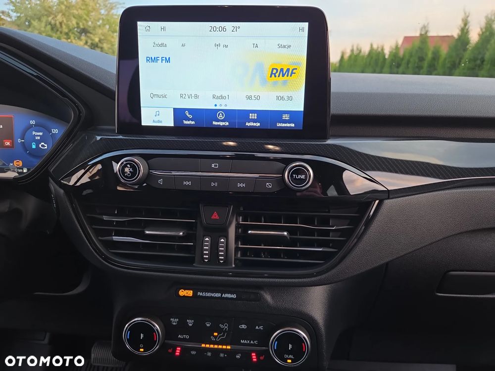 Ford Kuga - 27