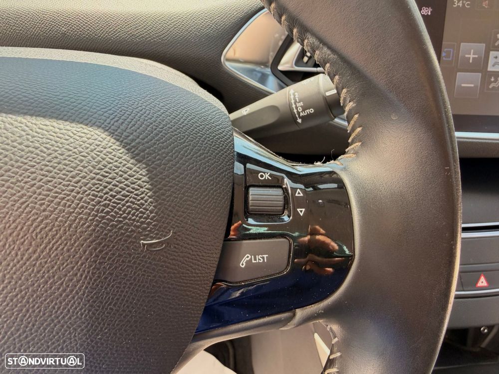 Peugeot 308 SW 1.2 PureTech Allure - 36