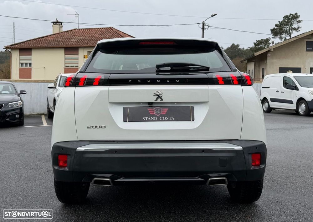 Peugeot 2008 1.2 PureTech Allure - 11