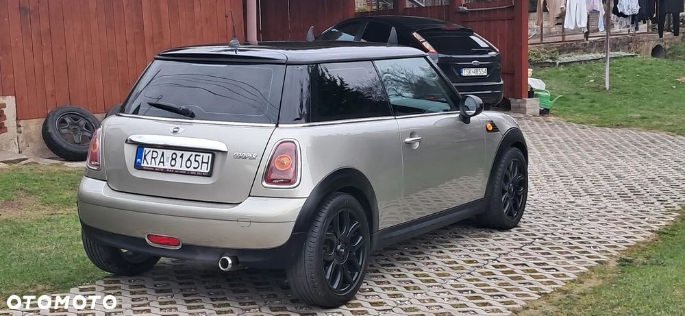 MINI Cooper Standard - 4