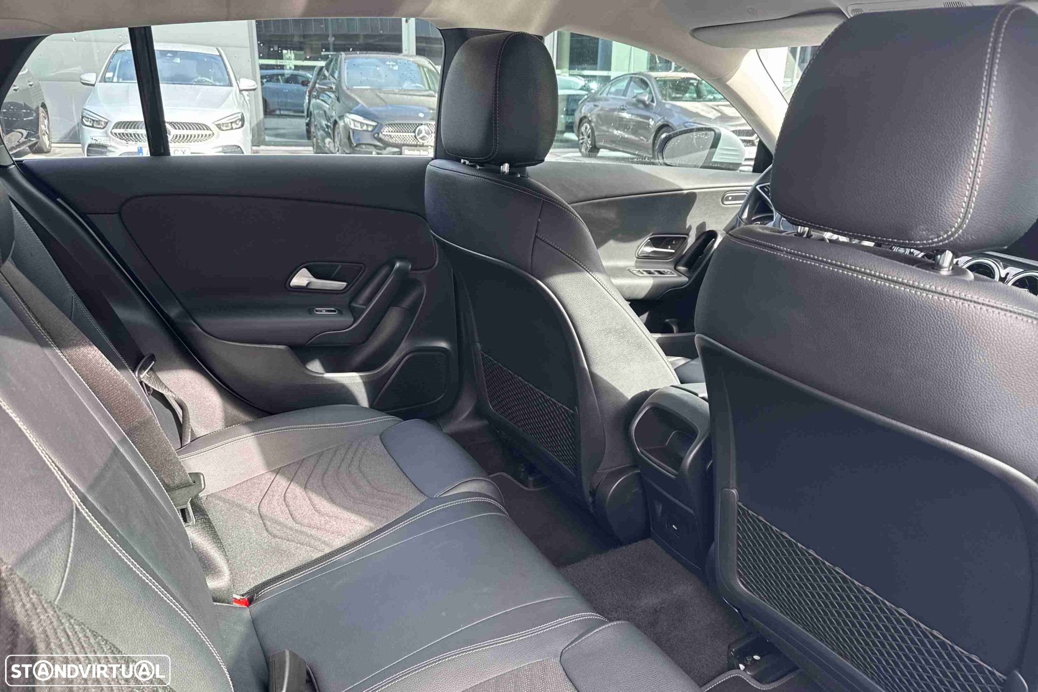 Mercedes-Benz CLA 180 d - 10
