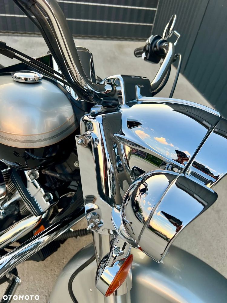Harley-Davidson Touring Road King - 32