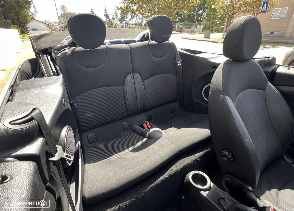 MINI Cabrio Cooper D - 19