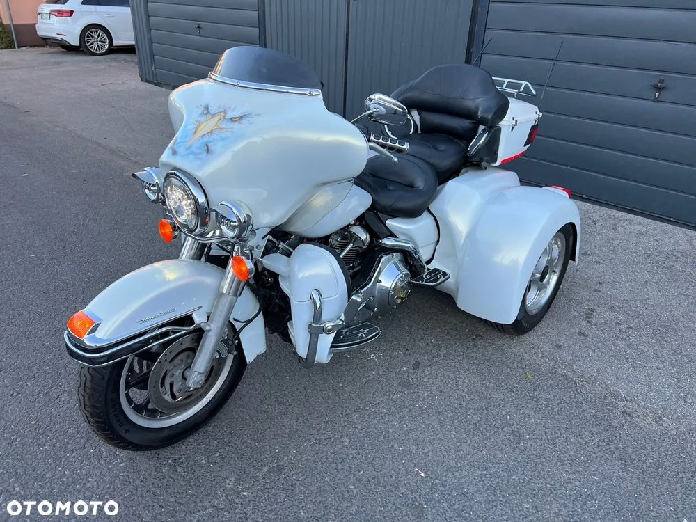 Harley-Davidson Street Glide Trike - 16