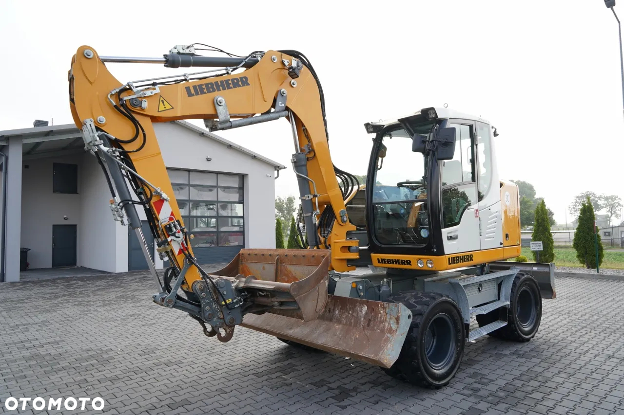 Liebherr 910 COMPACT LITRONIC  / KOPARKA KOŁOWA / KLIMATYZACJA / KAMERA  / 2020 ROK / PO KONTRAKCIE SERWISOWYM - 11