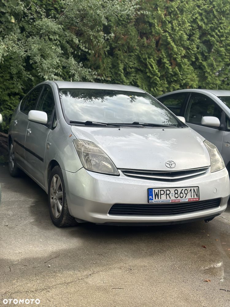 Toyota Prius - 5
