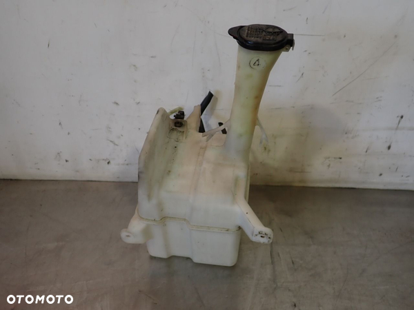 ZBIORNICZEK SPRYSKIWACZY TOYOTA COROLLA VERSO I 060851-054