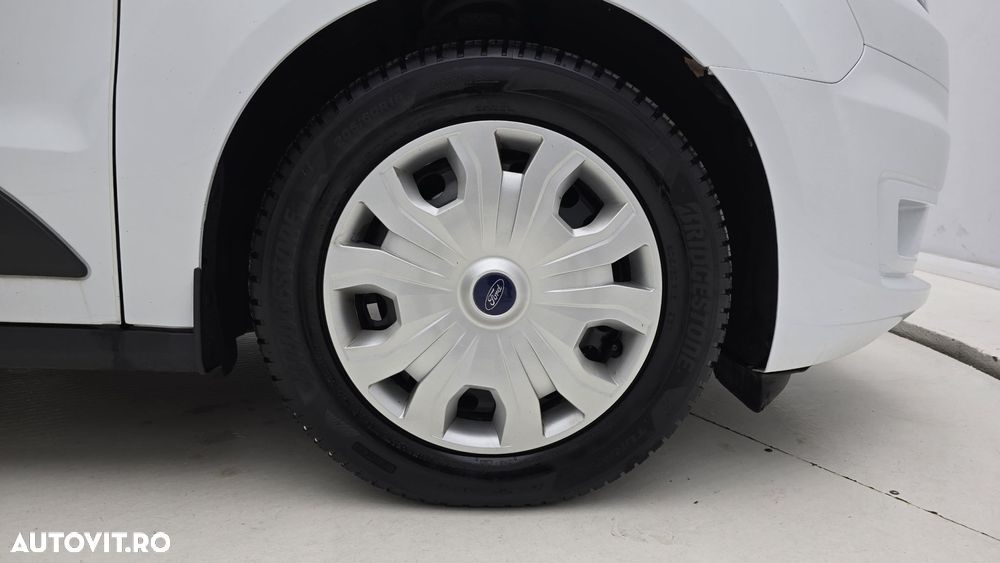 Ford Transit Connect - 23