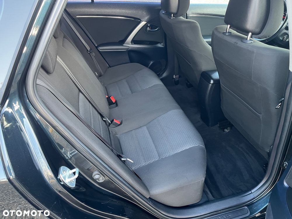 Toyota Avensis - 26