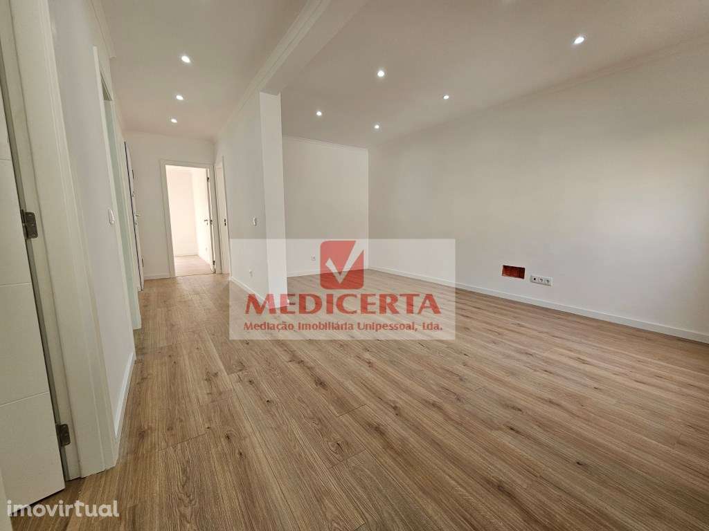 Queluz - Centro T3 (74m2) Totalmente remodelado - Grande imagem: 5/16
